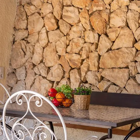 Elice - Plusholidays Calpe